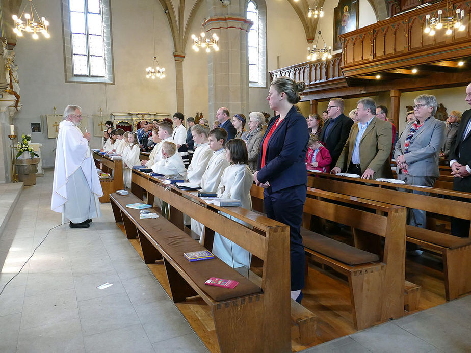 Dankgottesdienst der Kommunionkinder (Foto: Karl-Franz Thiede)